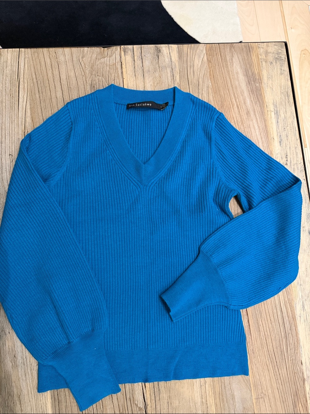 Iris Setlakwe woman s Bright Blue V-Neck Ribbed Sweater